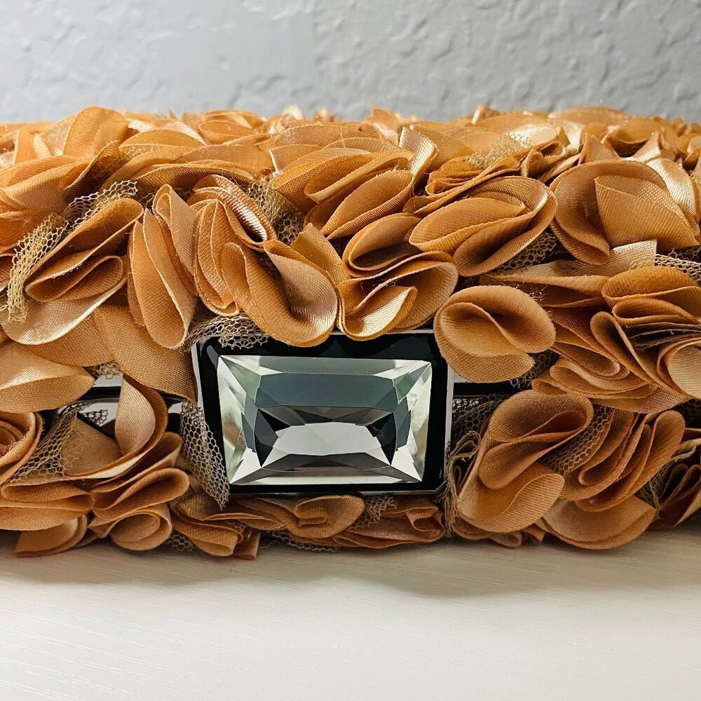 BCBGMAXAZRIA 3D Floral Satin Petal Clutch Champagne Evening Bag w Chain - Picture 9 of 11